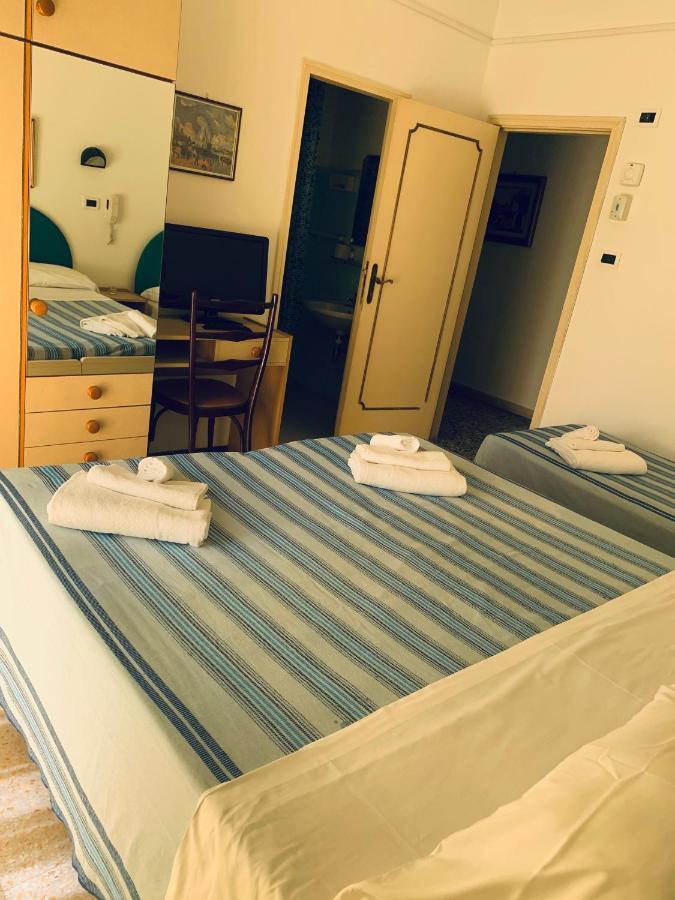 Hotel Maria Piera Rimini Kültér fotó